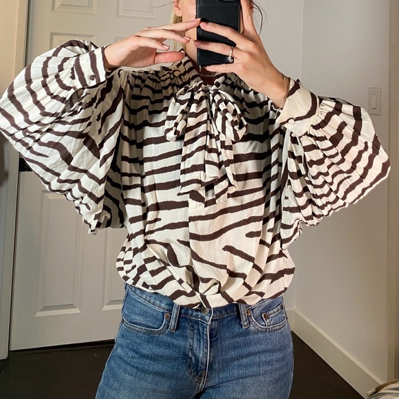 H&M Zebra Print Blouse with Tie Neck - Size 4 - Picture 3 of 10